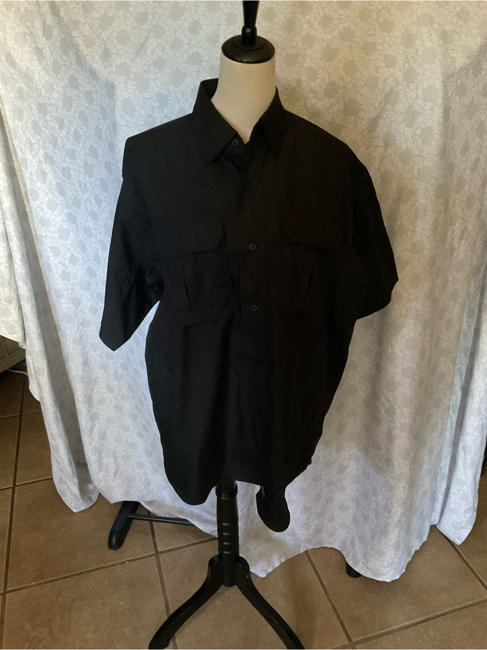 Men's Black Short-Sleeve Button-Down Utility Shirt